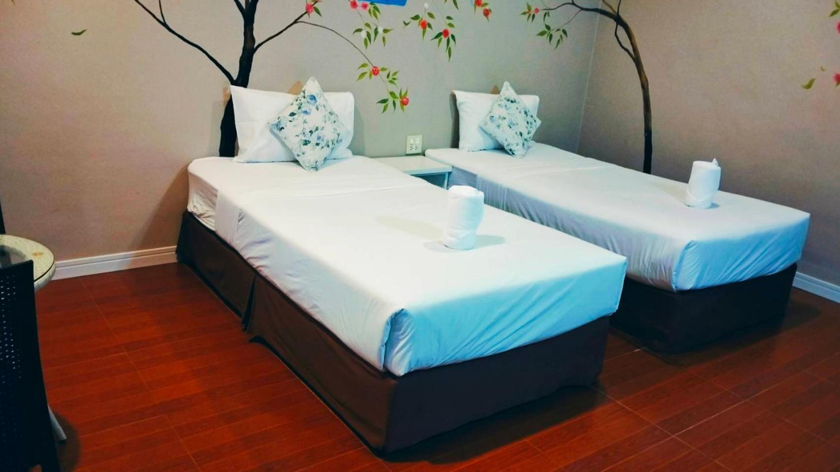 Color Ville Hotel Sha Certified Sakon Nakhon Ngoại thất bức ảnh
