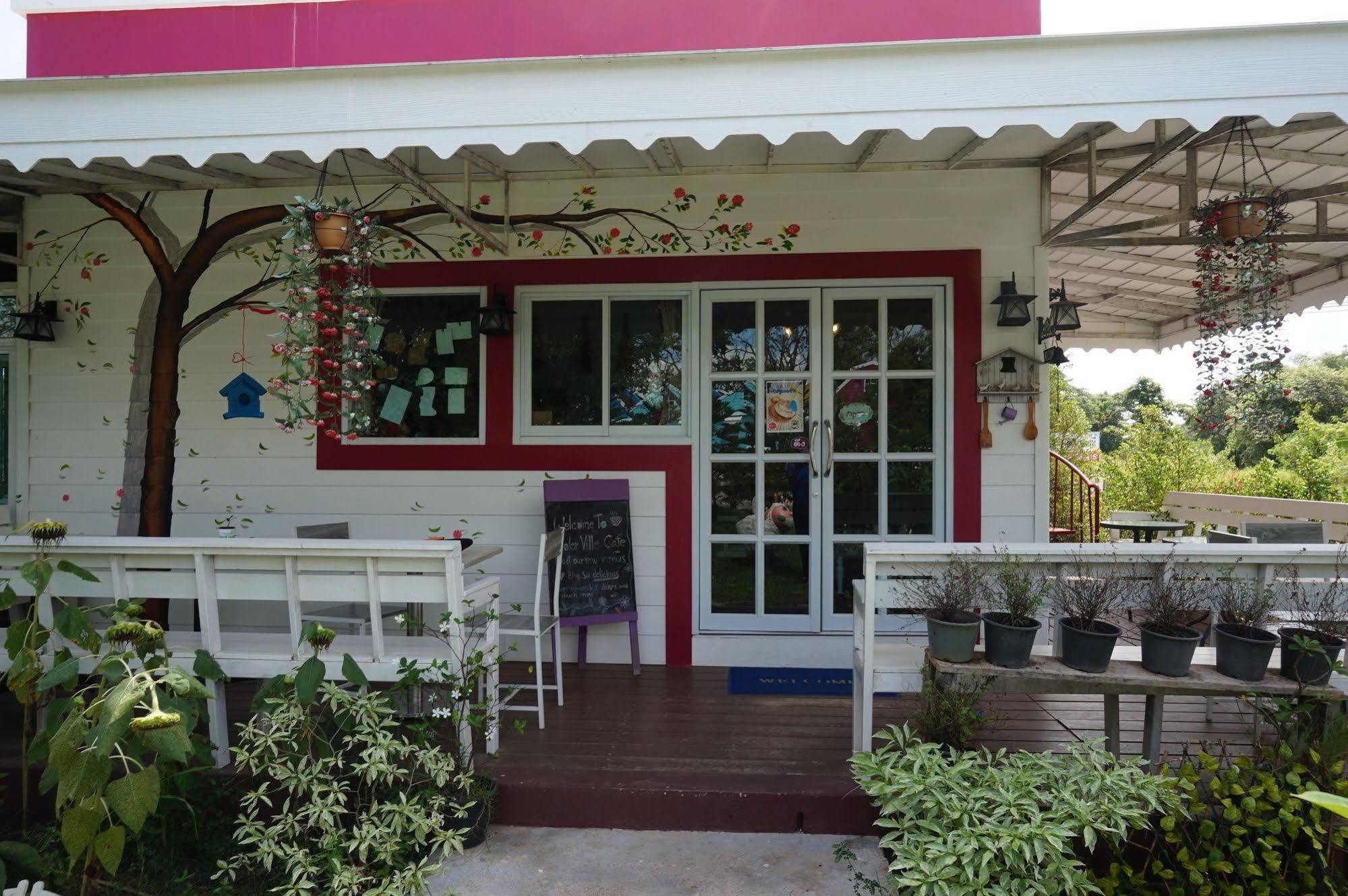Color Ville Hotel Sha Certified Sakon Nakhon Ngoại thất bức ảnh