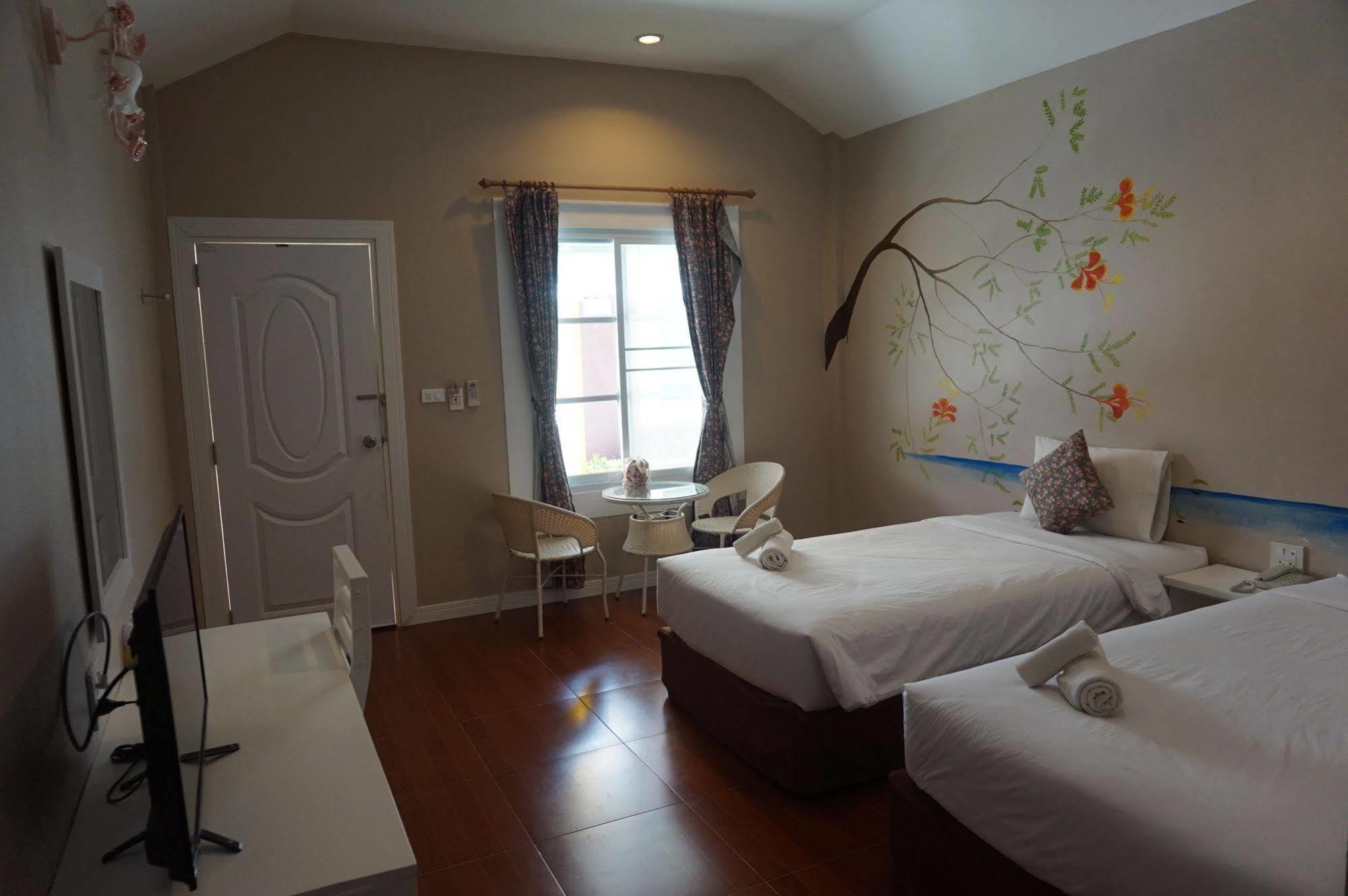 Color Ville Hotel Sha Certified Sakon Nakhon Ngoại thất bức ảnh
