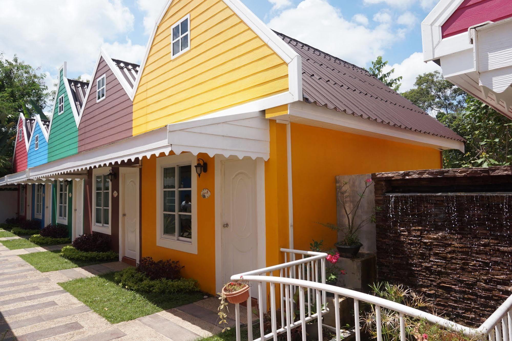 Color Ville Hotel Sha Certified Sakon Nakhon Ngoại thất bức ảnh