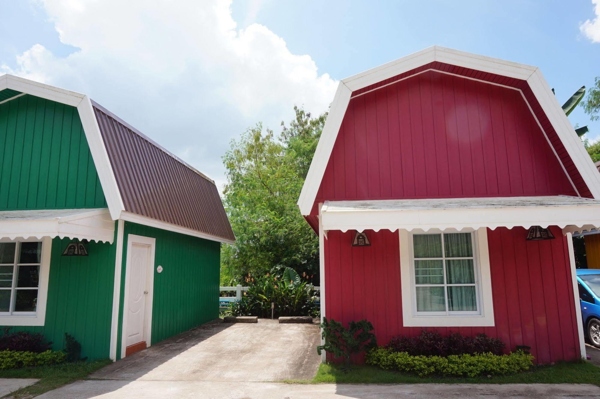 Color Ville Hotel Sha Certified Sakon Nakhon Ngoại thất bức ảnh