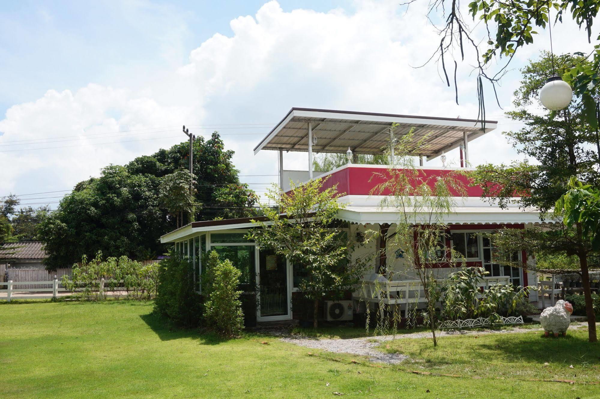 Color Ville Hotel Sha Certified Sakon Nakhon Ngoại thất bức ảnh