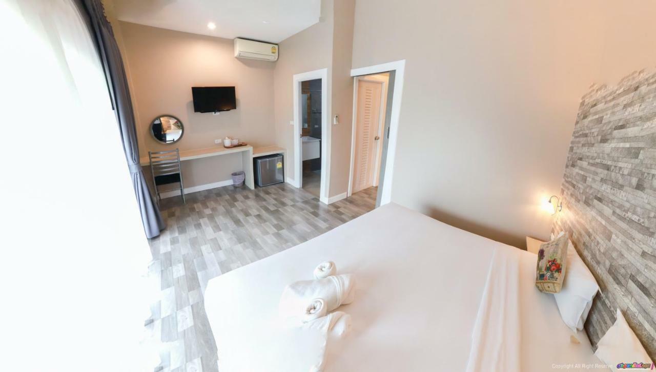 Color Ville Hotel Sha Certified Sakon Nakhon Ngoại thất bức ảnh