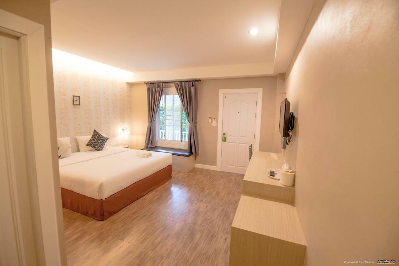 Color Ville Hotel Sha Certified Sakon Nakhon Ngoại thất bức ảnh